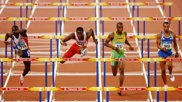 6-0：迪奥曼德·阎，前莱加尼斯球员，在拜访巴萨之前重创法兰克福