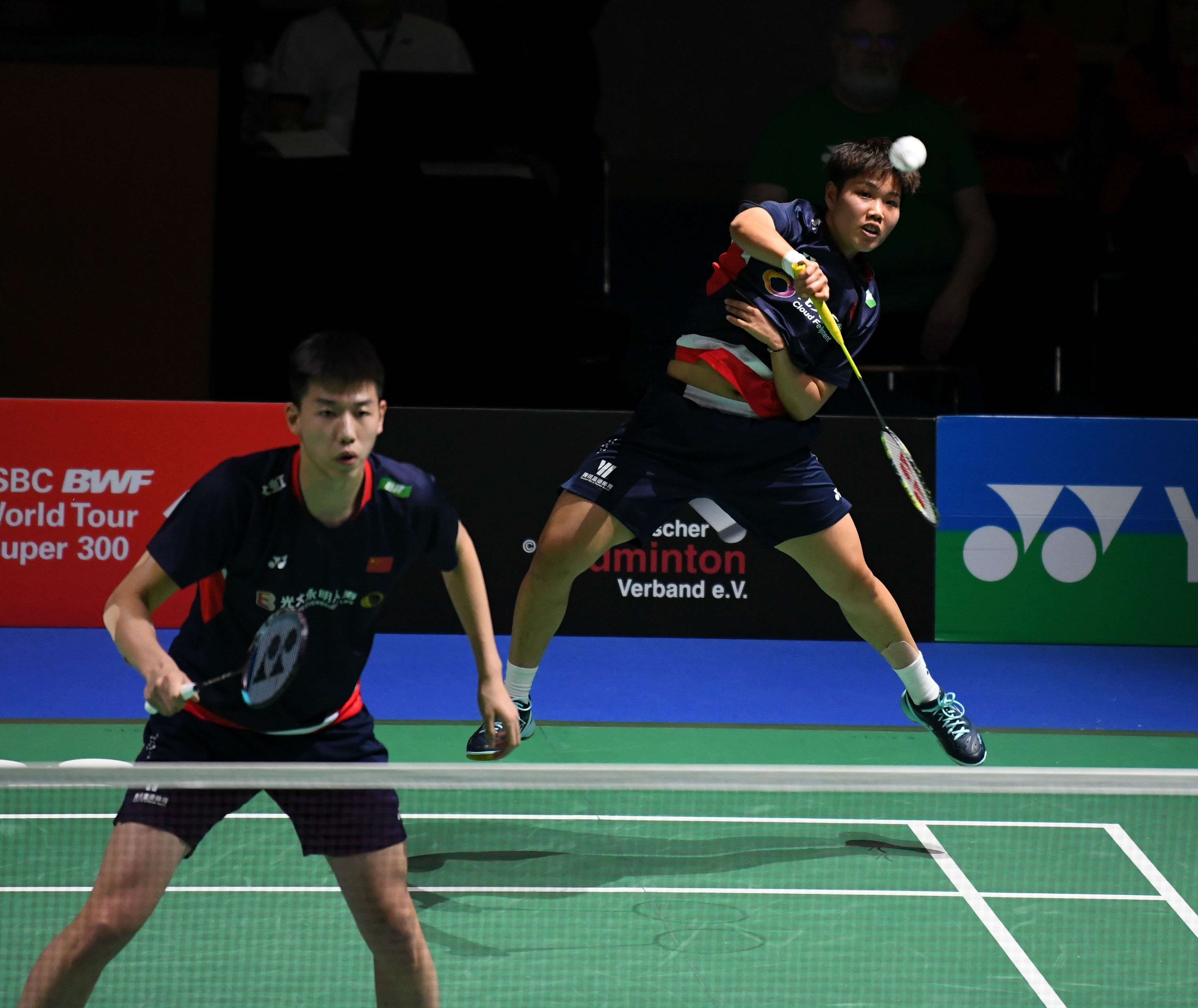 两支球队在 两支球队在